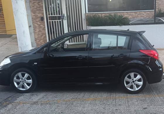 NISSAN TIIDA 1.8 SL 16V FLEX 4P AUTOMÁTICO